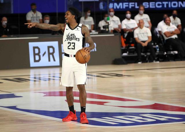 全队以积极 全队以积极